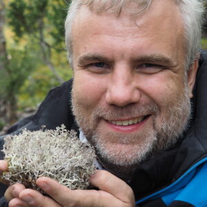 prof. UAM dr hab. Łukasz Kaczmarek